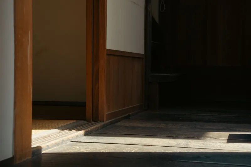 The Home That Disappears: Japan's Invisible Tech Philosophy and the Smart Home We Actually Want